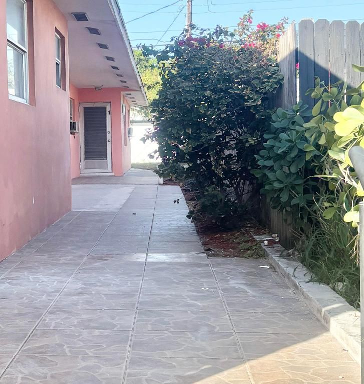 531 S C Street 1, Lake Worth Beach, FL 33460