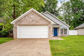 11106 Meadow Chase Ct, Louisville, KY 40229
