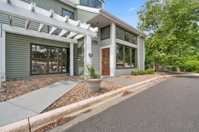 1372 Carling Drive 306, Saint Paul, MN 55108