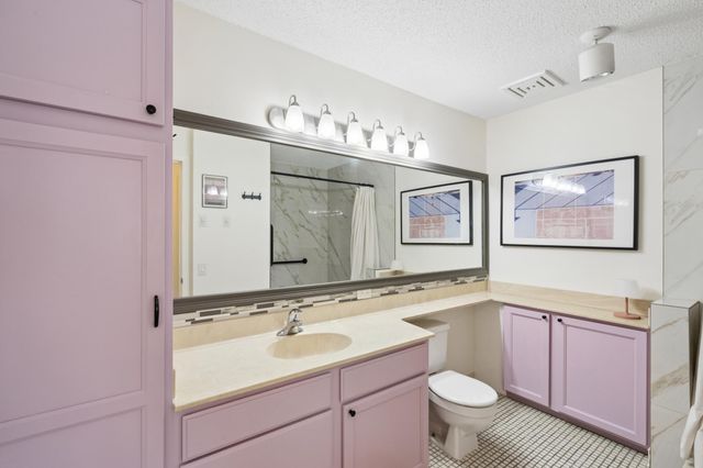 1372 Carling Drive 306, Saint Paul, MN 55108
