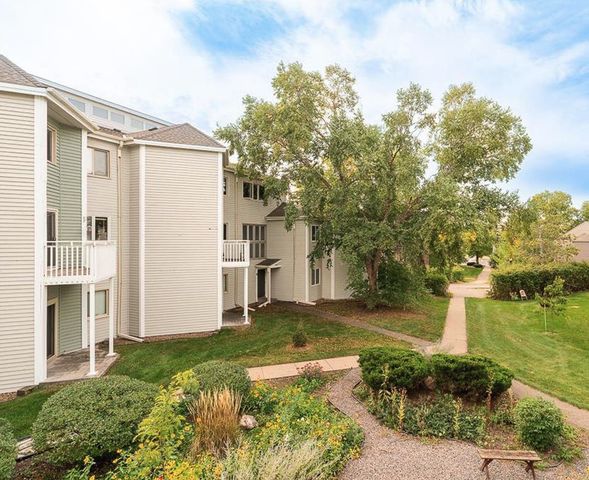 1372 Carling Drive 306, Saint Paul, MN 55108