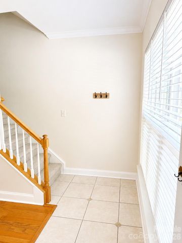 4376 Yoruk Forest Lane, Charlotte, NC 28211