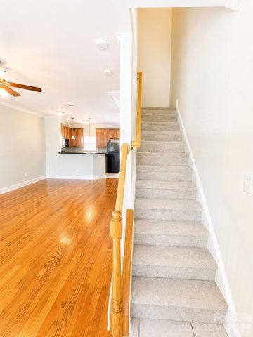 4376 Yoruk Forest Lane, Charlotte, NC 28211