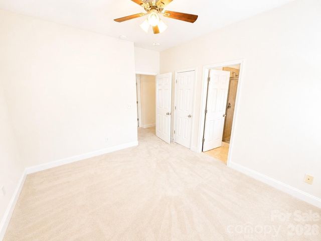 4376 Yoruk Forest Lane, Charlotte, NC 28211