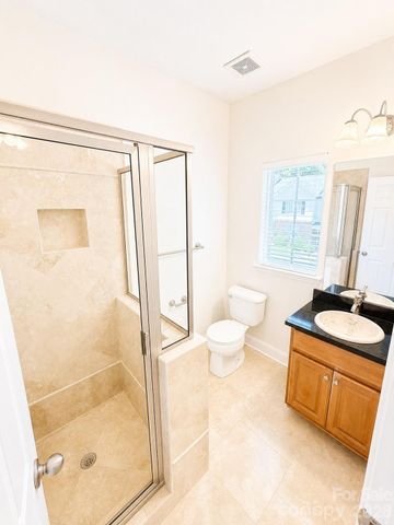 4376 Yoruk Forest Lane, Charlotte, NC 28211