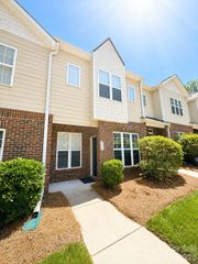 4376 Yoruk Forest Lane, Charlotte, NC 28211