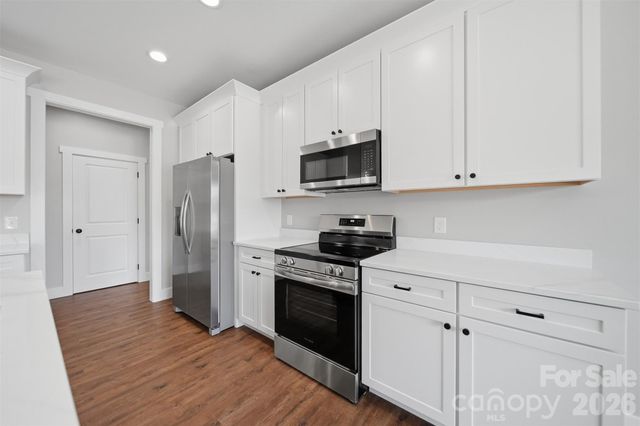 426 Huntington Woods Street SE, Lenoir, NC 28645