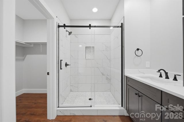 426 Huntington Woods Street SE, Lenoir, NC 28645