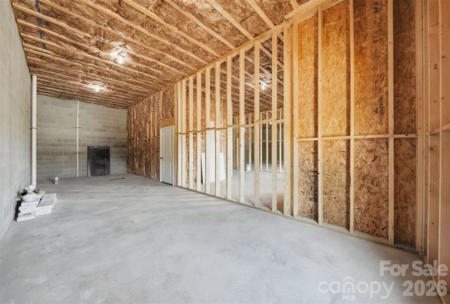 426 Huntington Woods Street SE, Lenoir, NC 28645