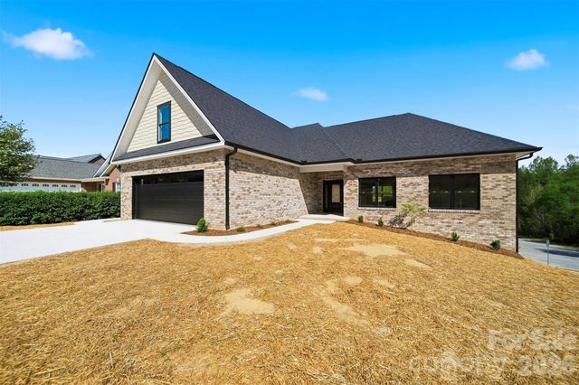 426 Huntington Woods Street SE, Lenoir, NC 28645