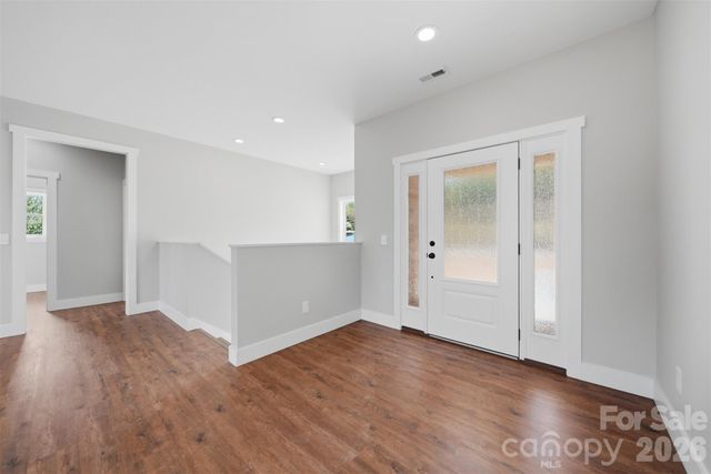426 Huntington Woods Street SE, Lenoir, NC 28645
