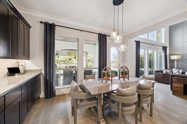 10 Marin Creek Place, Spring, TX 77389