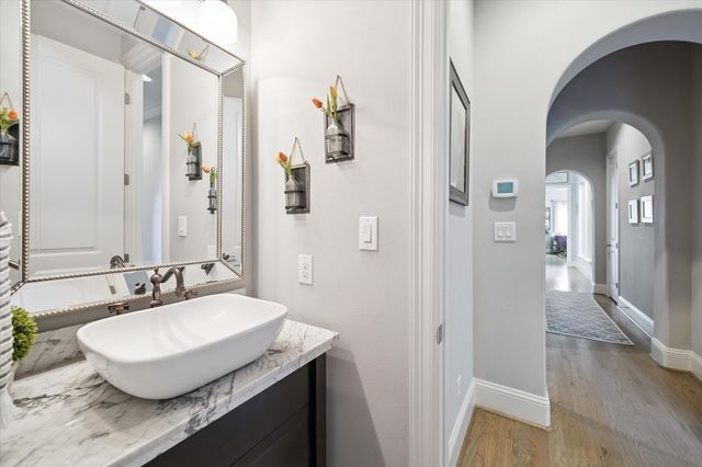 10 Marin Creek Place, Spring, TX 77389