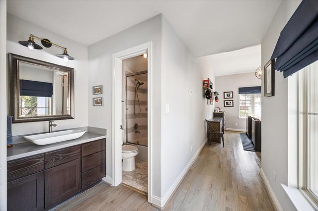 10 Marin Creek Place, Spring, TX 77389