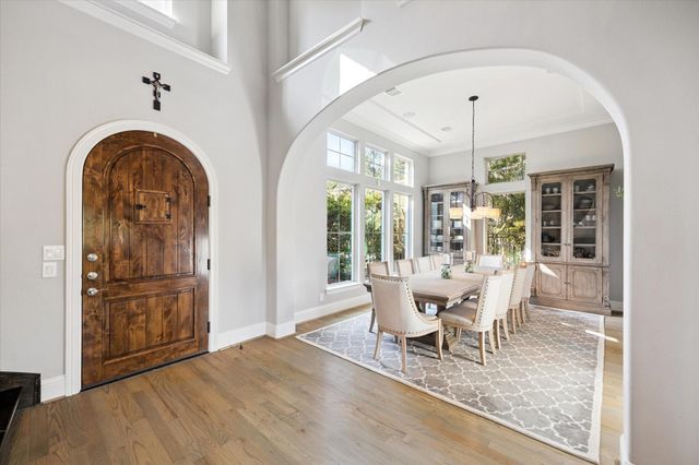 10 Marin Creek Place, Spring, TX 77389