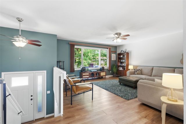 1306 Hazel Street, Pella, IA 50219