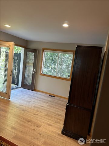 11526 NE 116th Street, Kirkland, WA 98034