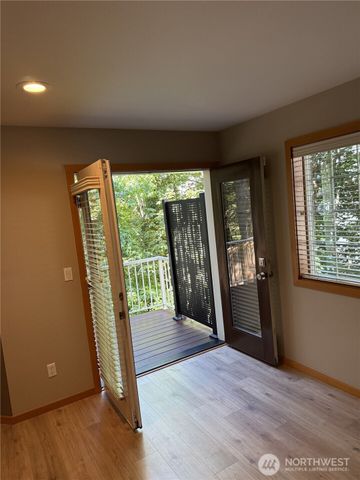 11526 NE 116th Street, Kirkland, WA 98034