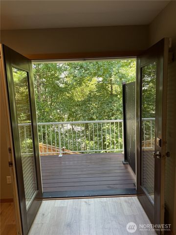 11526 NE 116th Street, Kirkland, WA 98034