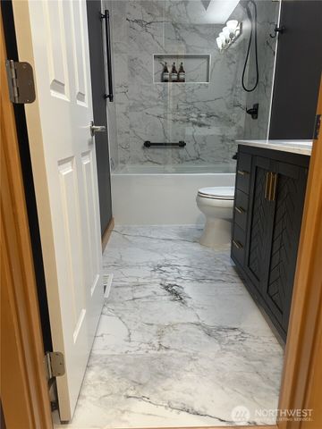 11526 NE 116th Street, Kirkland, WA 98034