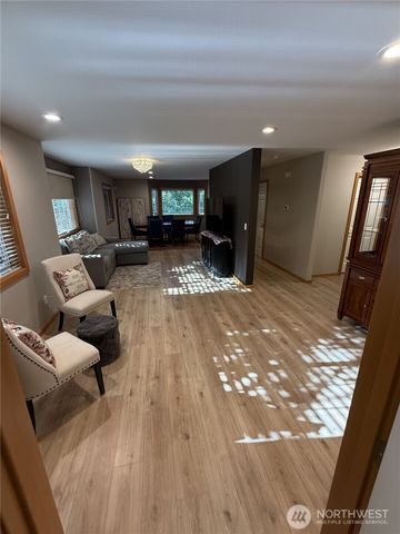 11526 NE 116th Street, Kirkland, WA 98034