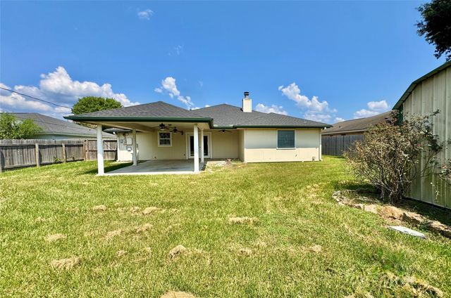 912 S 21st Street, Nederland, TX 77627
