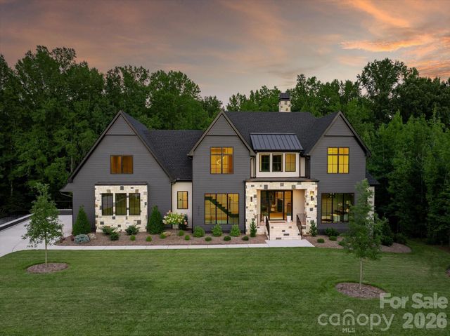 217 Crest Court, Weddington, NC 28104