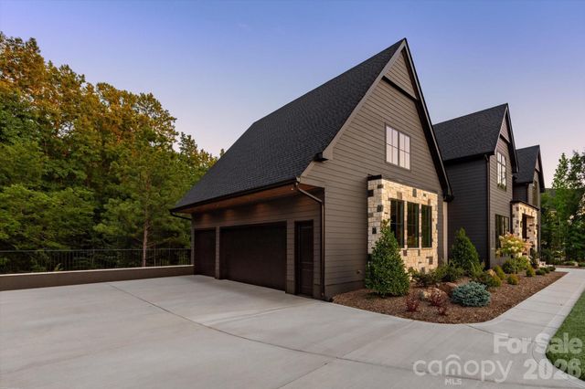 217 Crest Court, Weddington, NC 28104