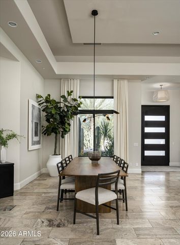 8700 N 55TH Place, Paradise Valley, AZ 85253