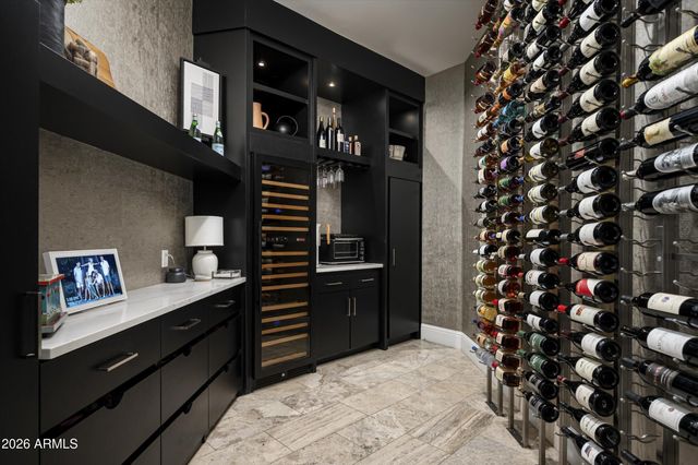 8700 N 55TH Place, Paradise Valley, AZ 85253