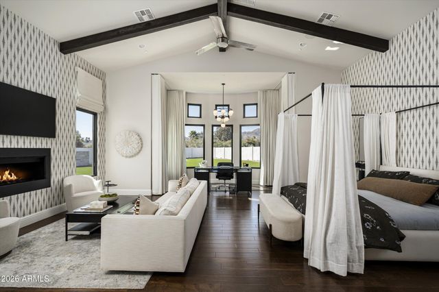 8700 N 55TH Place, Paradise Valley, AZ 85253