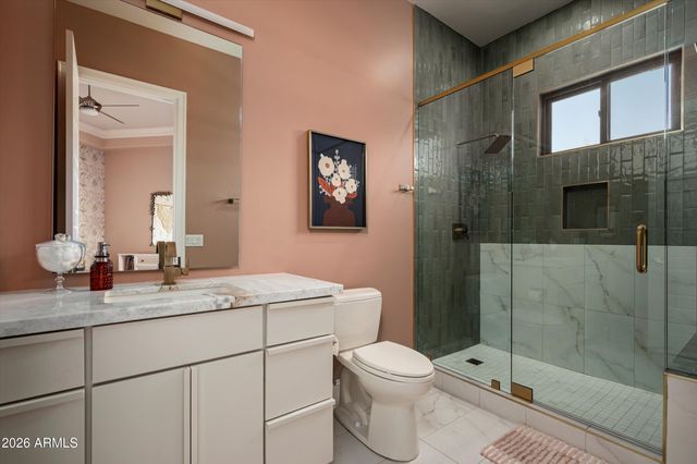 8700 N 55TH Place, Paradise Valley, AZ 85253