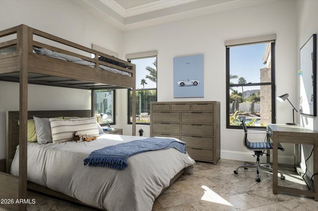 8700 N 55TH Place, Paradise Valley, AZ 85253