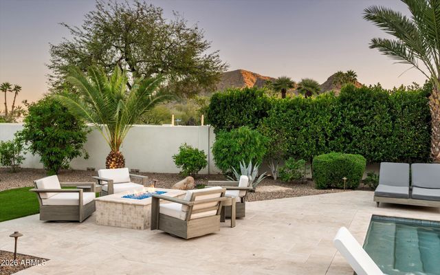 8700 N 55TH Place, Paradise Valley, AZ 85253