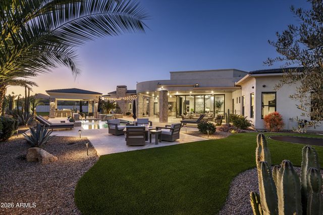 8700 N 55TH Place, Paradise Valley, AZ 85253