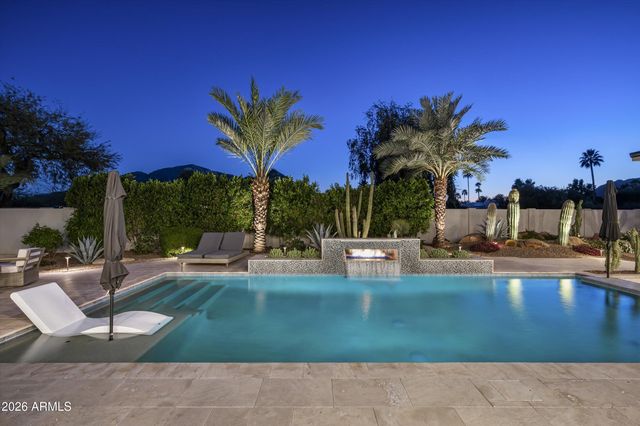 8700 N 55TH Place, Paradise Valley, AZ 85253