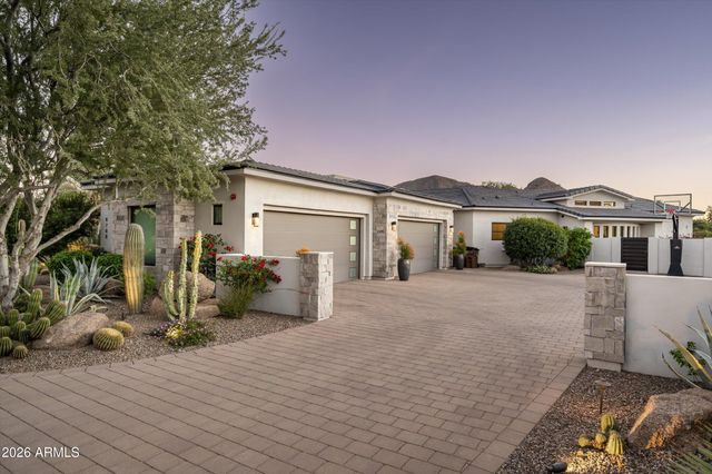 8700 N 55TH Place, Paradise Valley, AZ 85253