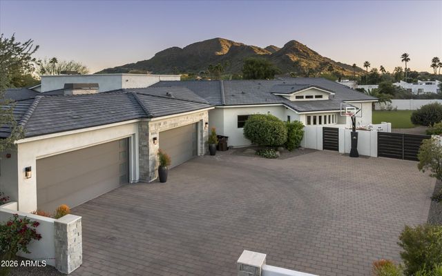 8700 N 55TH Place, Paradise Valley, AZ 85253