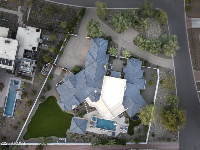 8700 N 55TH Place, Paradise Valley, AZ 85253