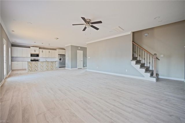 716 Gary LN, Hampton, VA 23669