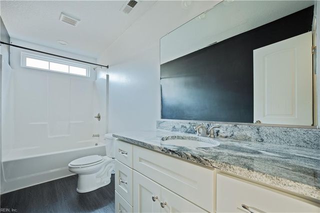 716 Gary LN, Hampton, VA 23669