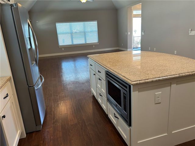 5912 W Willow Street, Rogers, AR 72758