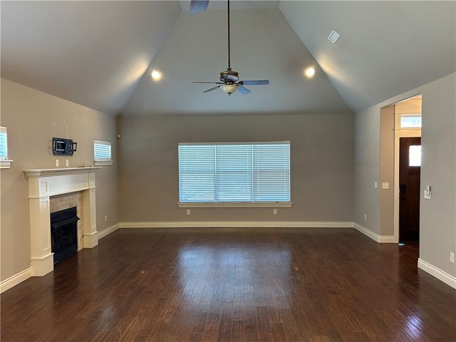 5912 W Willow Street, Rogers, AR 72758