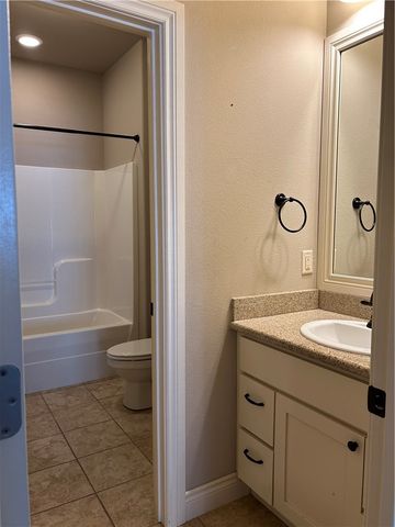 5912 W Willow Street, Rogers, AR 72758