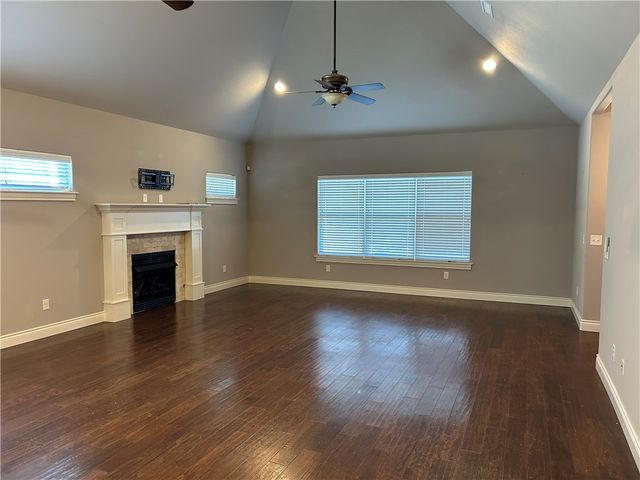 5912 W Willow Street, Rogers, AR 72758