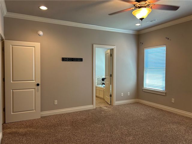 5912 W Willow Street, Rogers, AR 72758