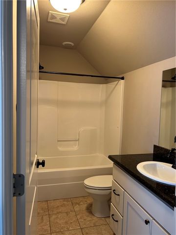 5912 W Willow Street, Rogers, AR 72758
