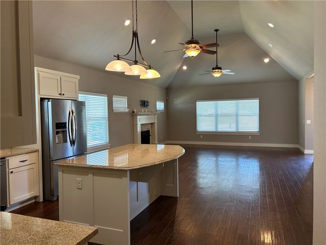 5912 W Willow Street, Rogers, AR 72758