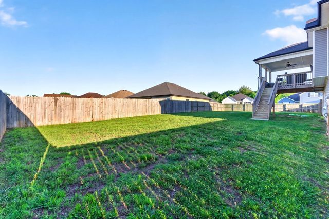 1585 Parkside Dr, Clarksville, TN 37042