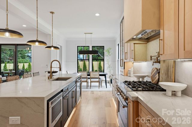 1412 Lyon Court, Charlotte, NC 28205